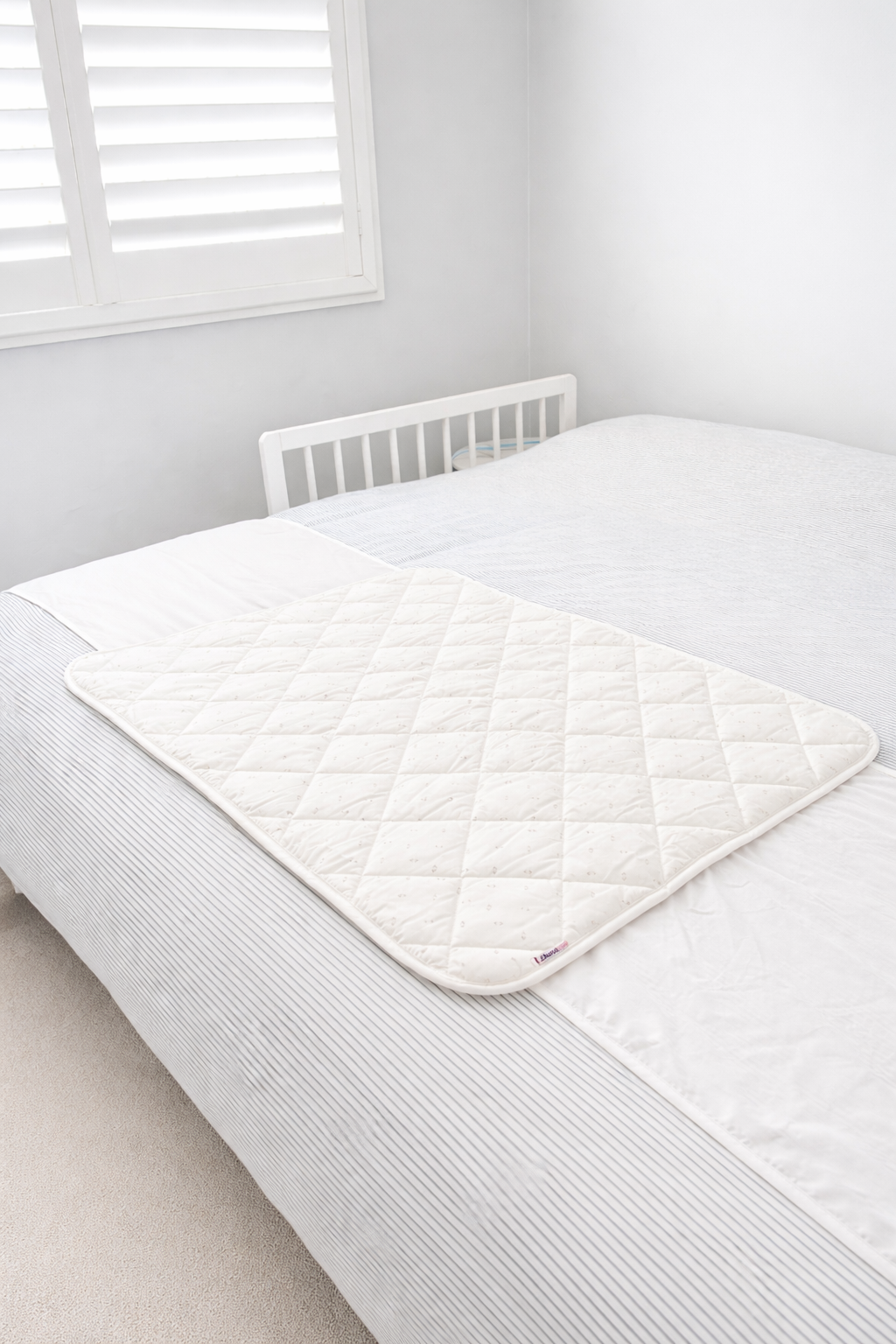 WATERPROOF BED PAD