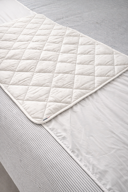 WATERPROOF BED PAD